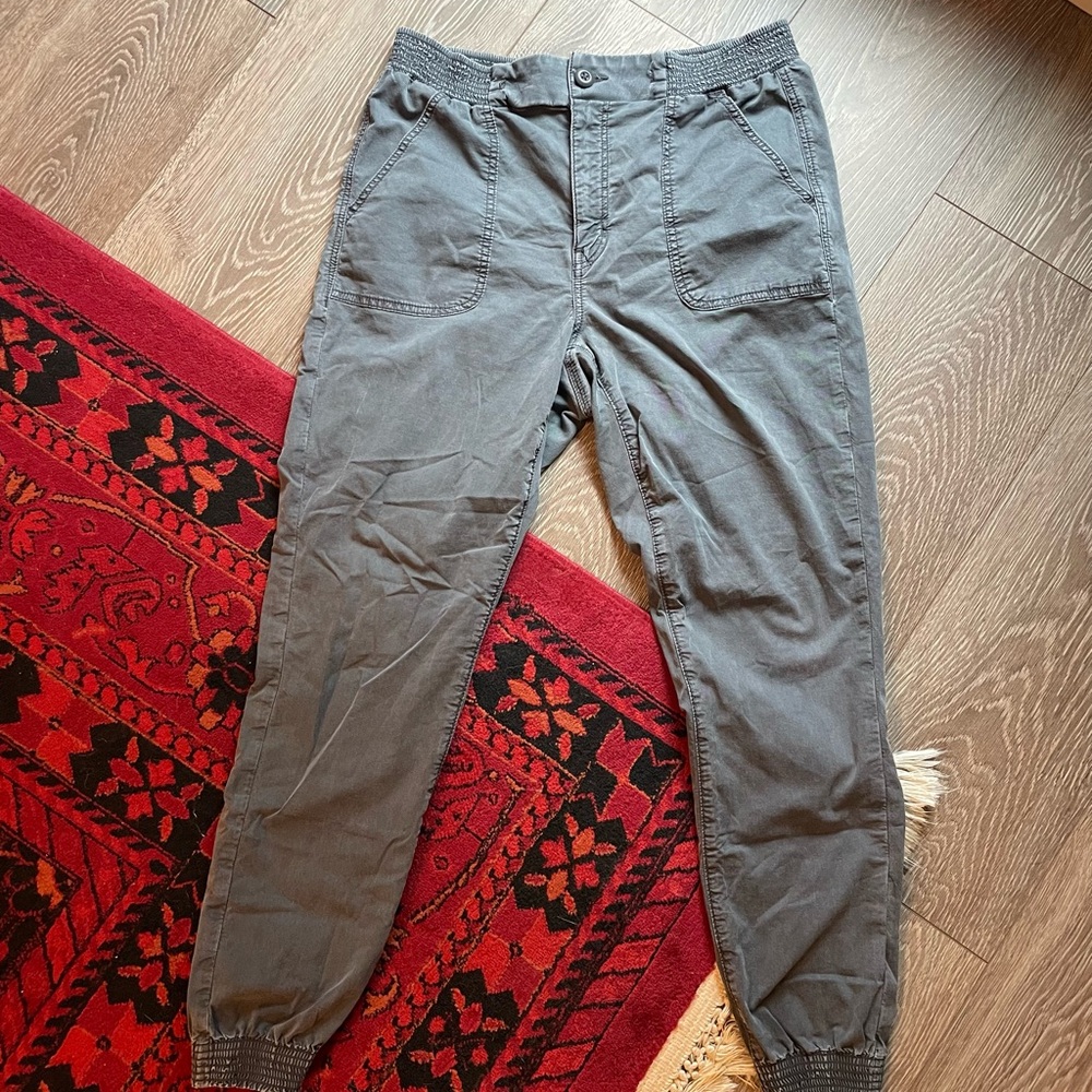 American Eagle Outfitters Women’s Gray Cargo Joggers